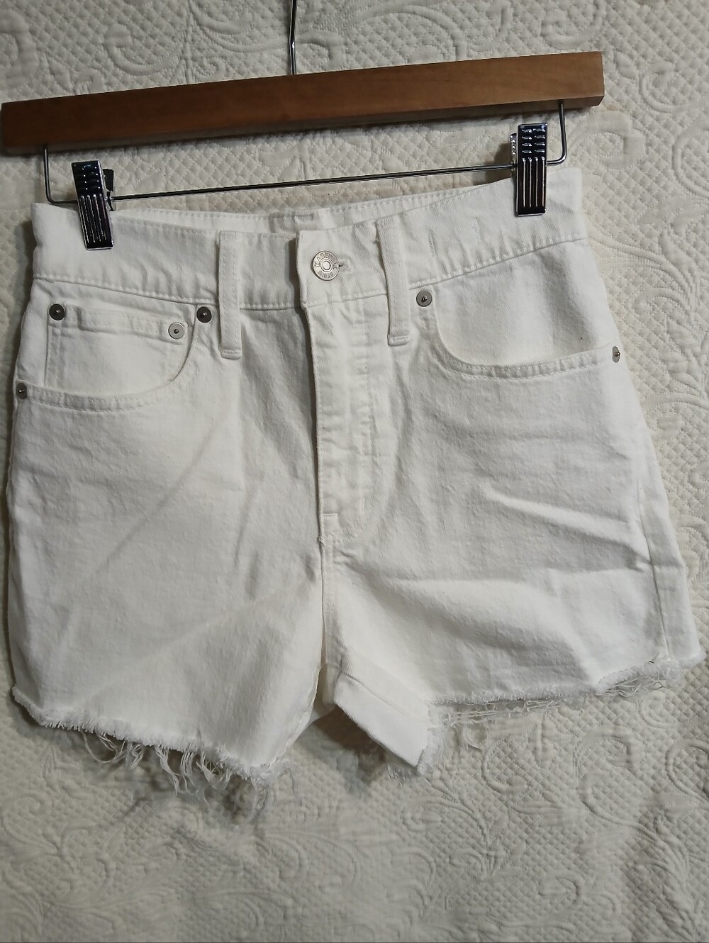 Madewell High-Rise Denim Shorts Womens Size 25 White Excellent Raw Hem Festival